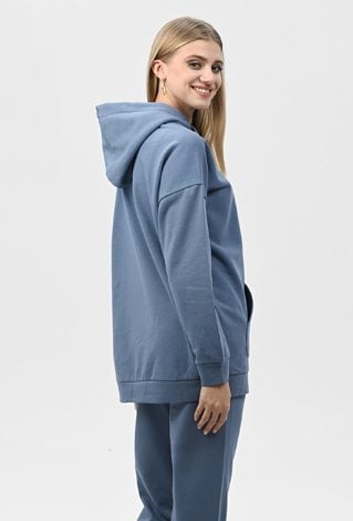 Niebieska bluza z kapturem