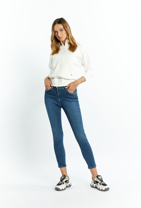 Jeansy z wysokim stanem