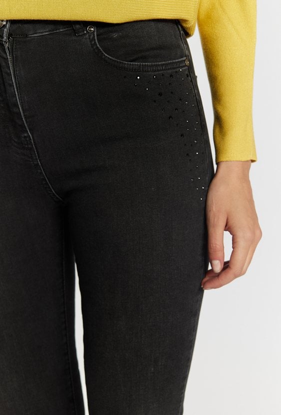 Jeansy z wysokim stanem