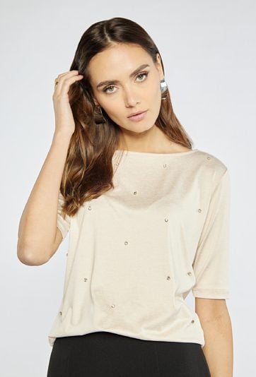 T-shirt z aplikacjami