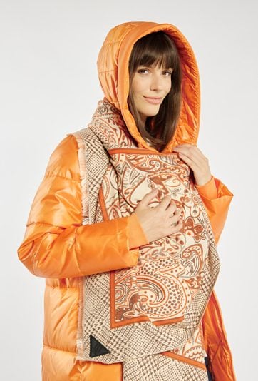 Szal w energetycznych odcieniach pomarańczu