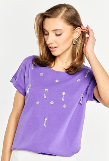 T-shirt z ozdobnymi elementami