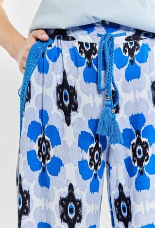 Wzorzyste spodnie z luźnymi nogawkami