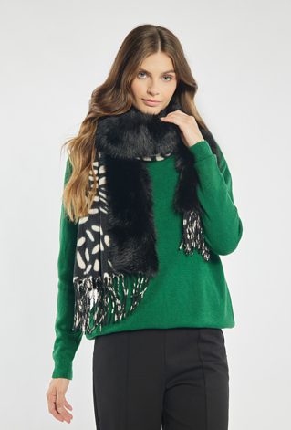 Szal z dodatkiem sztucznego futerka