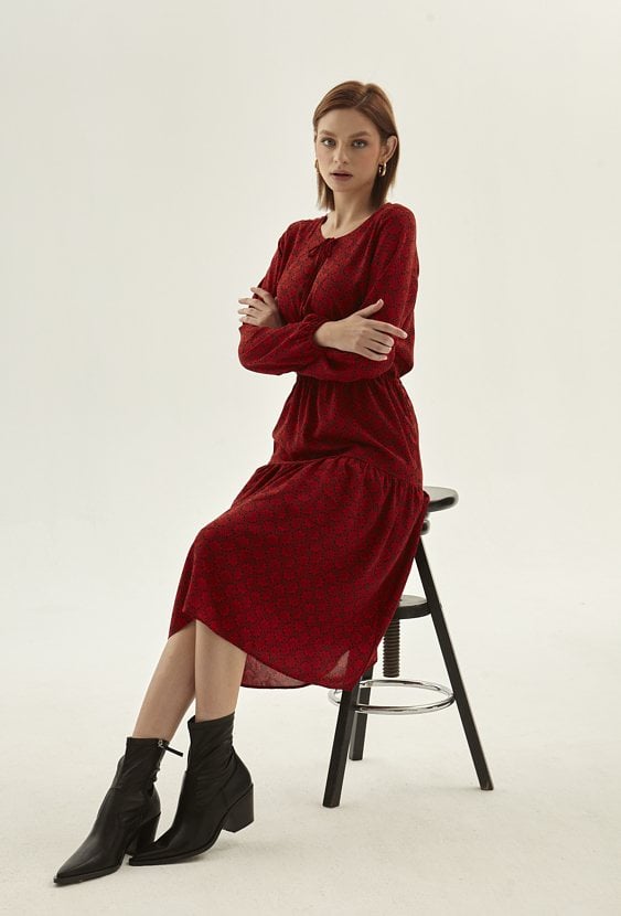 Zwiewna sukienka w kwiaty