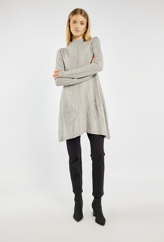 Długi sweter z półgolfem