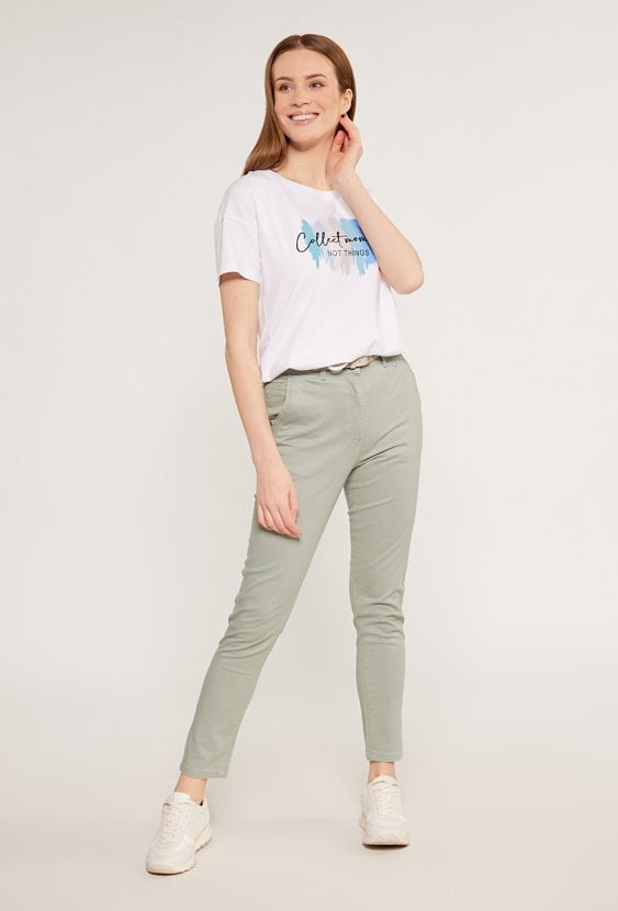 Materiałowe spodnie z paskiem