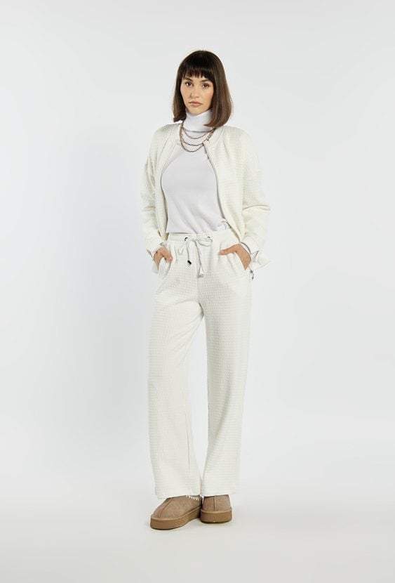 Spodnie o luźnym kroju