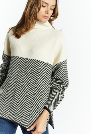 Sweter z domieszką wełny