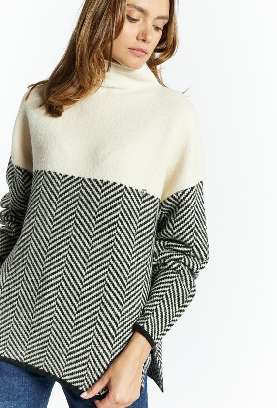 Sweter z domieszką wełny