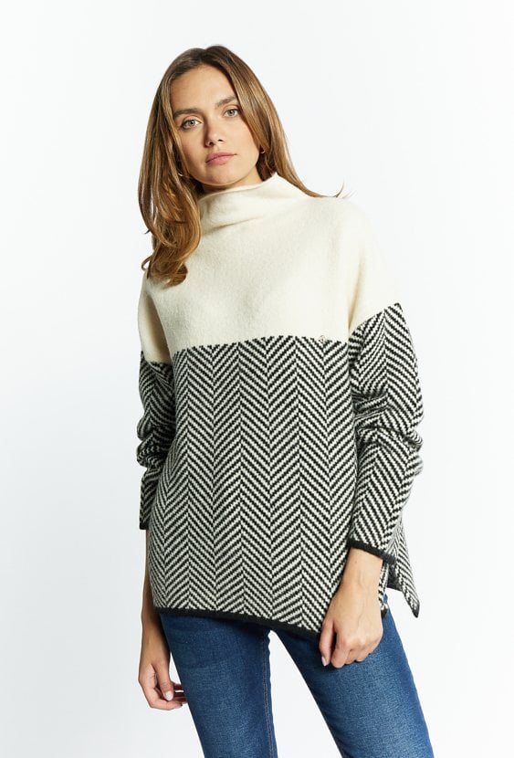 Sweter z domieszką wełny