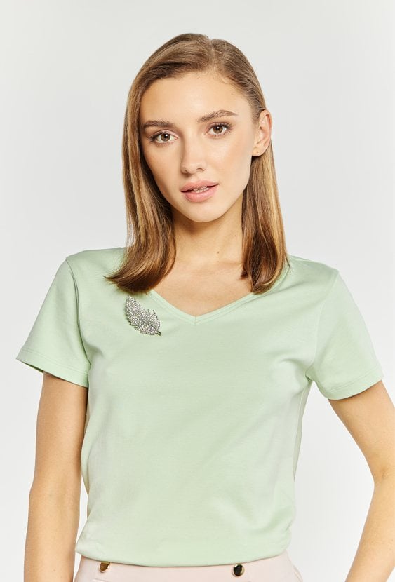 T-shirt damski z agrafką