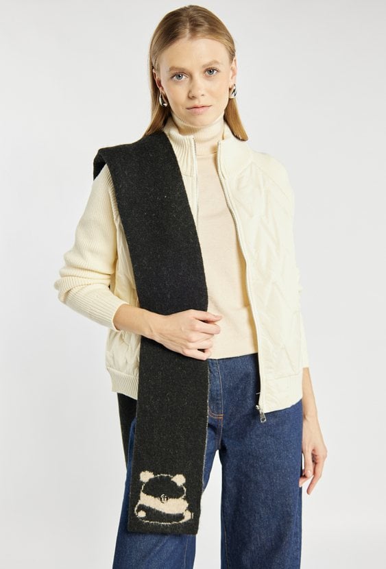 Szalik z uroczym motywem