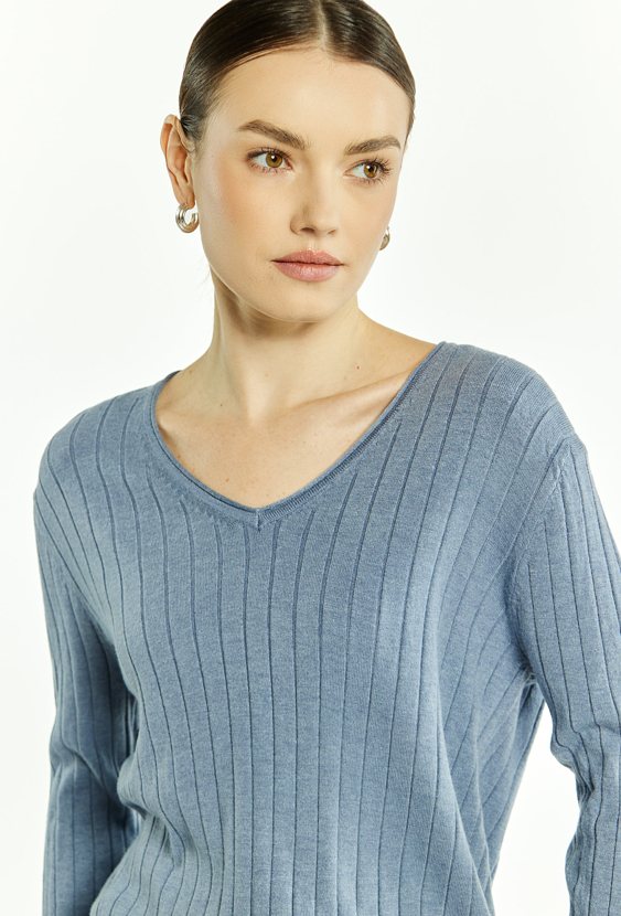 Sweter damski z dekoltem w serek