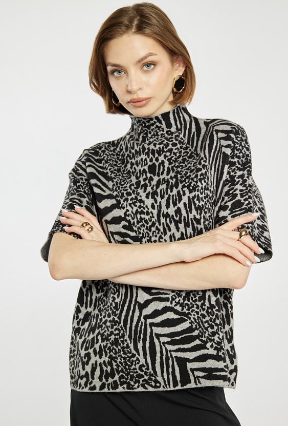 Sweter damski ze zwierzęcym wzorem