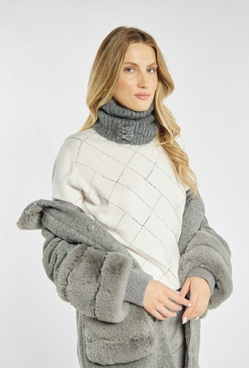 Stylowy komin z kokardką