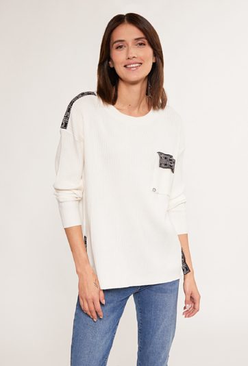 Prążkowany sweter damski