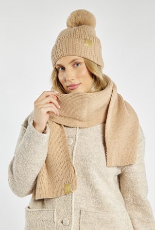 Szalik o klasycznym splocie