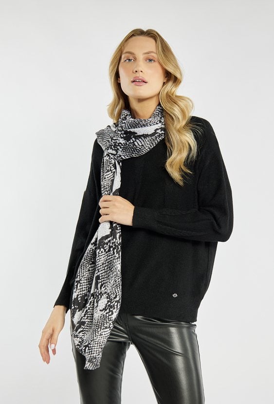 Stylowy szal w zwierzęcy print