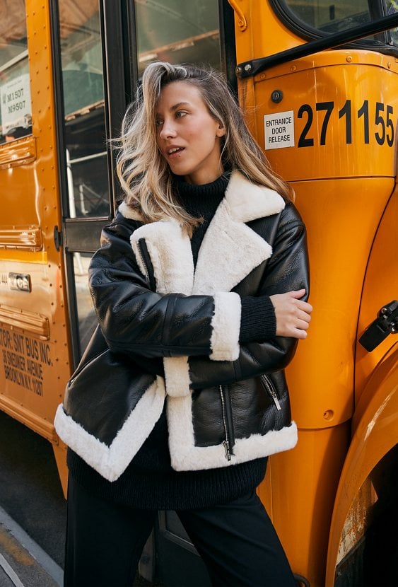 Kurtka z białym kożuchem