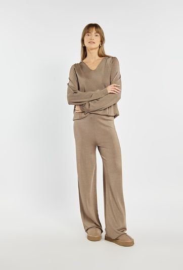 Spodnie o prostym kroju