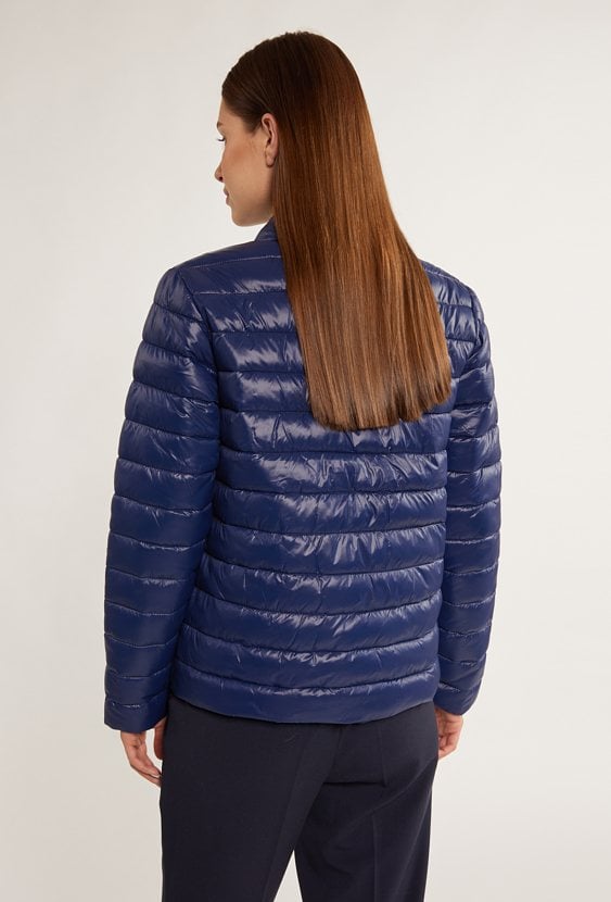 Pikowana kurtka z chustą w zestawie