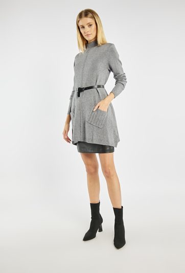 Długi sweter z półgolfem