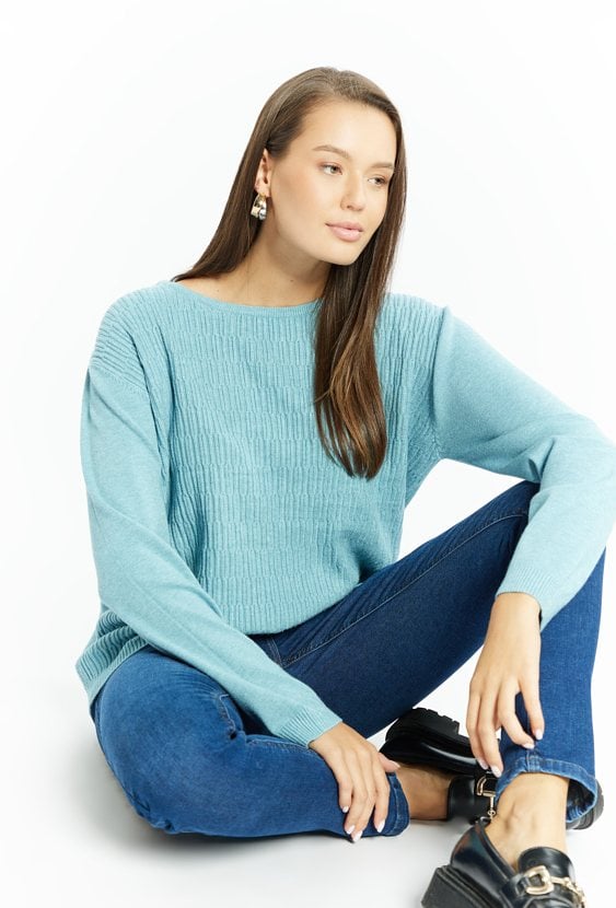 Prążkowany sweter damski