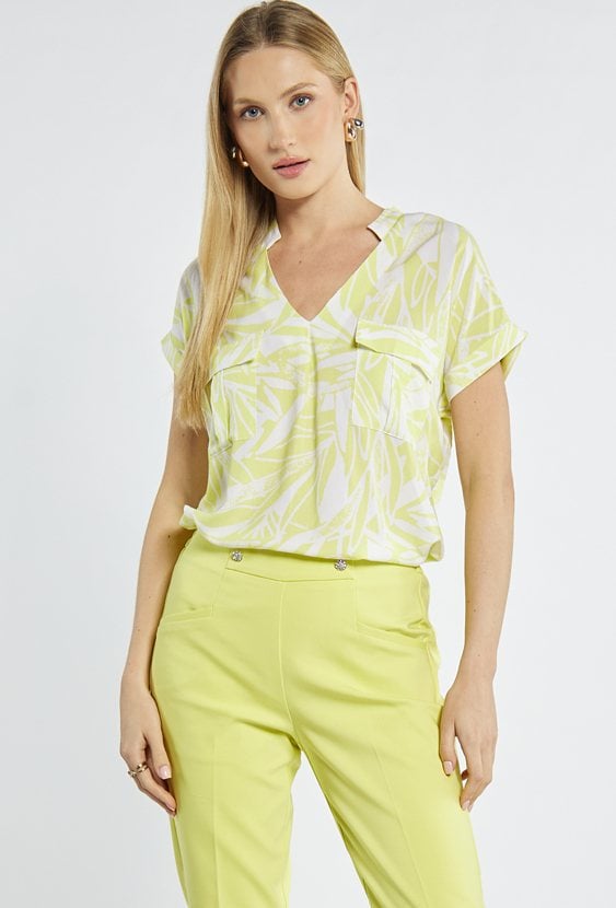 Wzorzysta bluzka na wiosnę