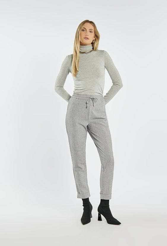 Spodnie z wiązaniem