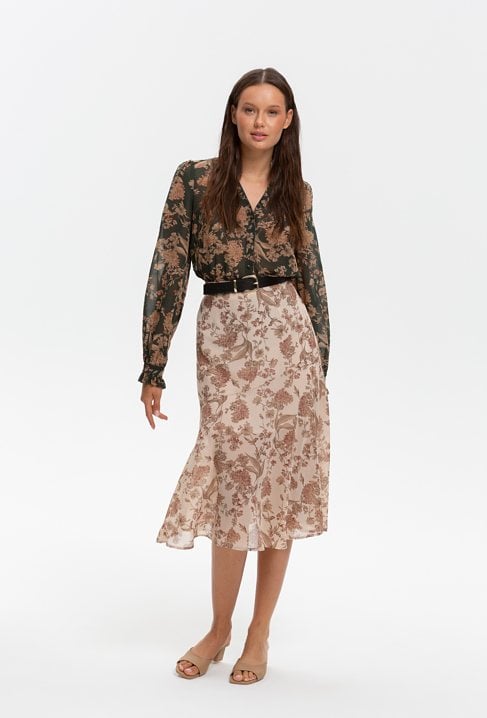 Spódnica z motywem kwiatów