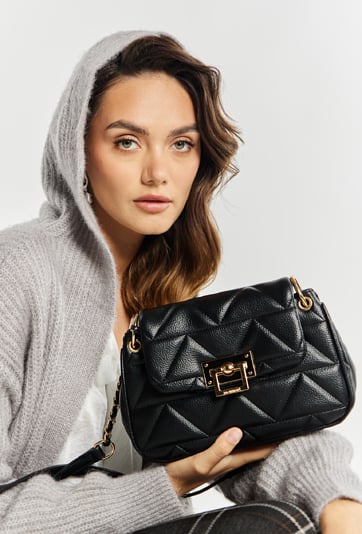 Mała, pikowana torebka