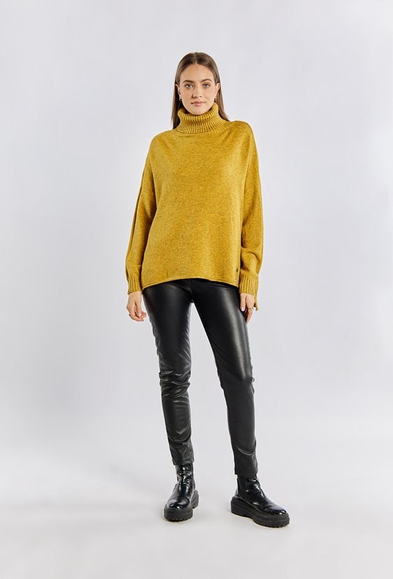 Sweter damski z golfem