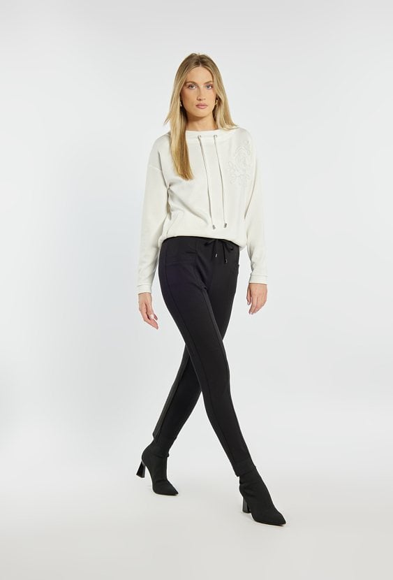 Spodnie z wiązaniem