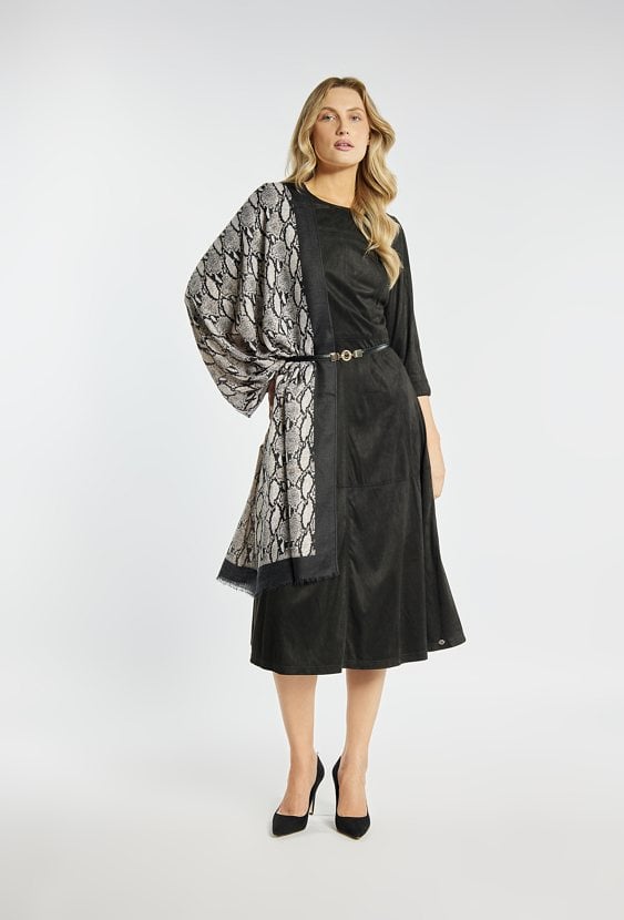 Szal damski z motywem skóry węża