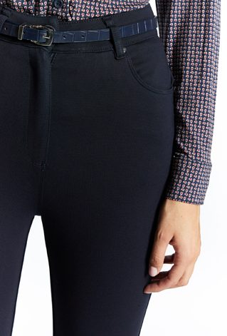 Materiałowe spodnie z paskiem