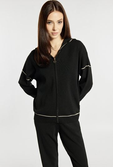 Sweter damski z kapturem