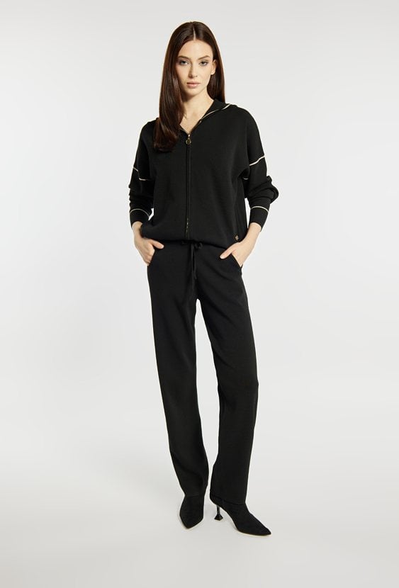 Sweter damski z kapturem