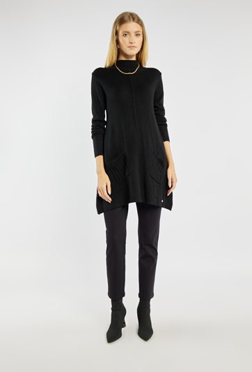 Długi sweter z półgolfem