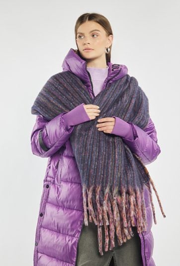 Szalik z długimi frędzlami