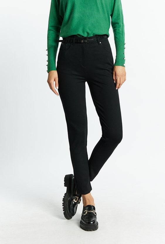 Materiałowe spodnie z paskiem