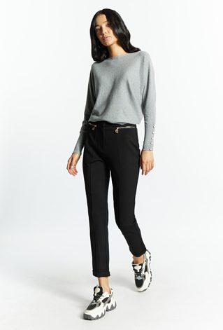 Proste, materiałowe spodnie