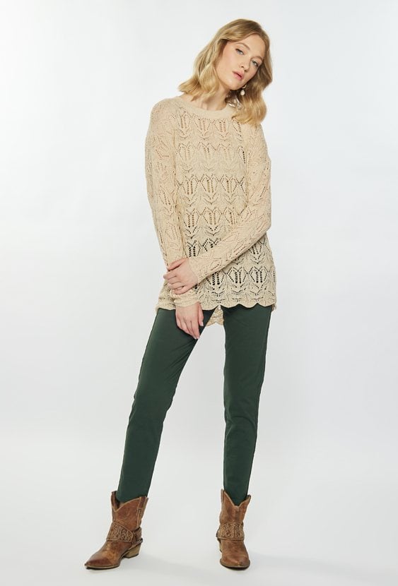 Ażurowy sweter z długim rękawem