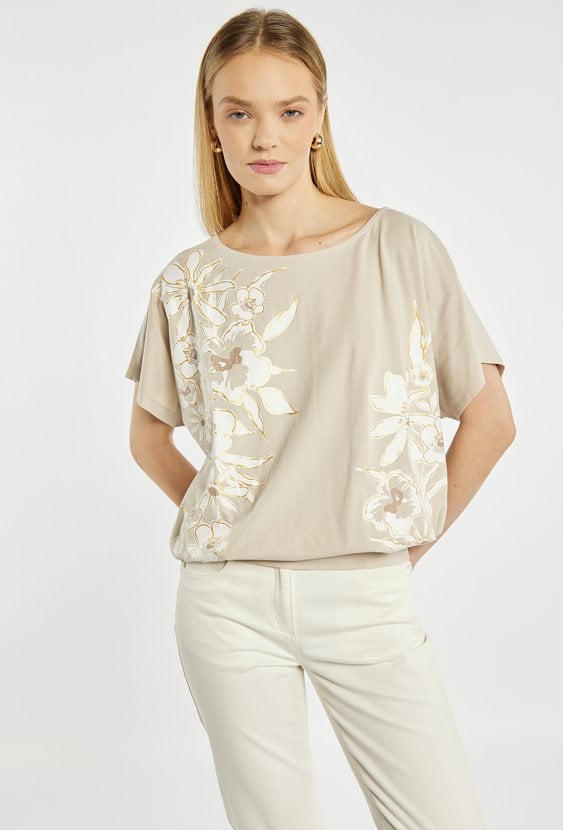 T-shirt damski z kwiatami