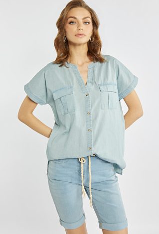 Bluzka z jasnego denimu