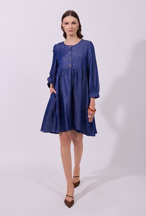 Sukienka z kołnierzem