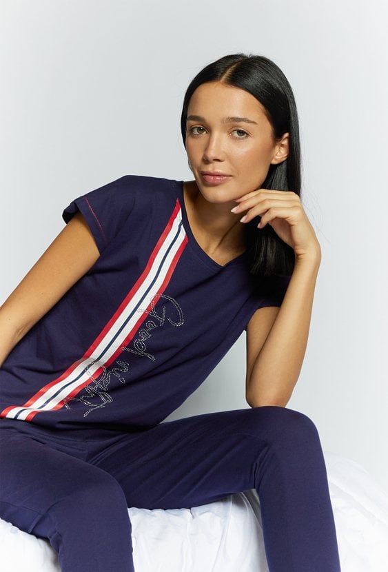 Góra od piżamy z dżetowym napisem