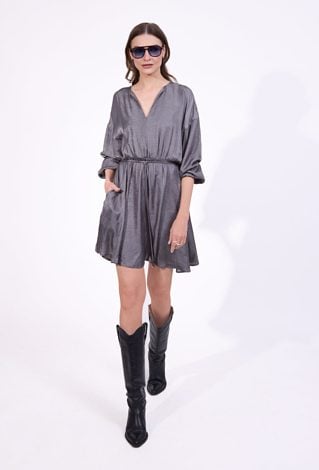 Lekko rozkloszowana sukienka