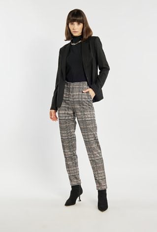 Spodnie w kratkę