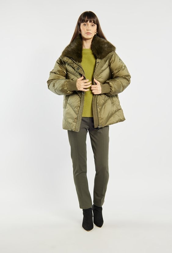 Krótka, puchowa kurtka